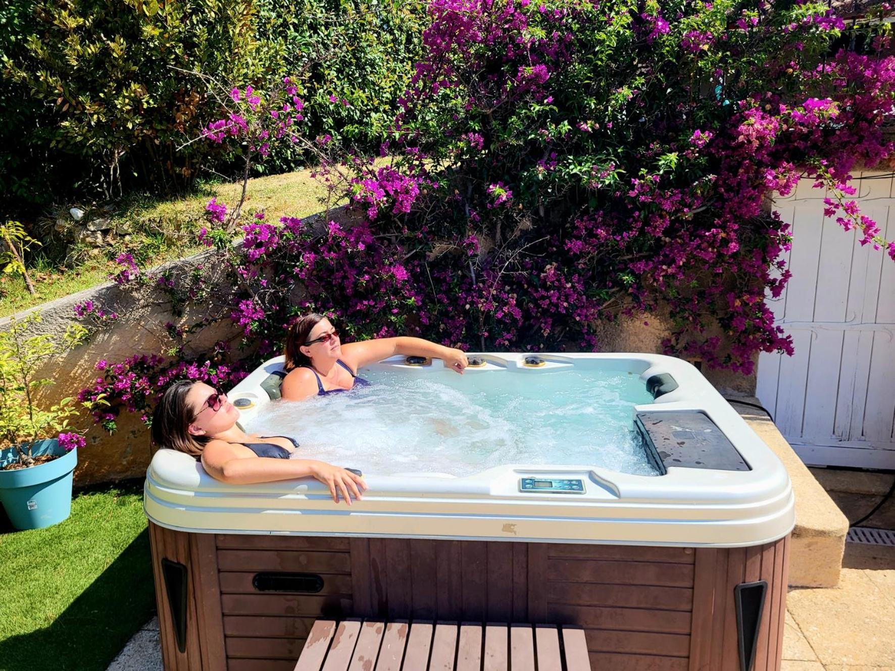 La Villa Romeo, Piscine Et Spa แซ็งต์-แมกซีม ภายนอก รูปภาพ